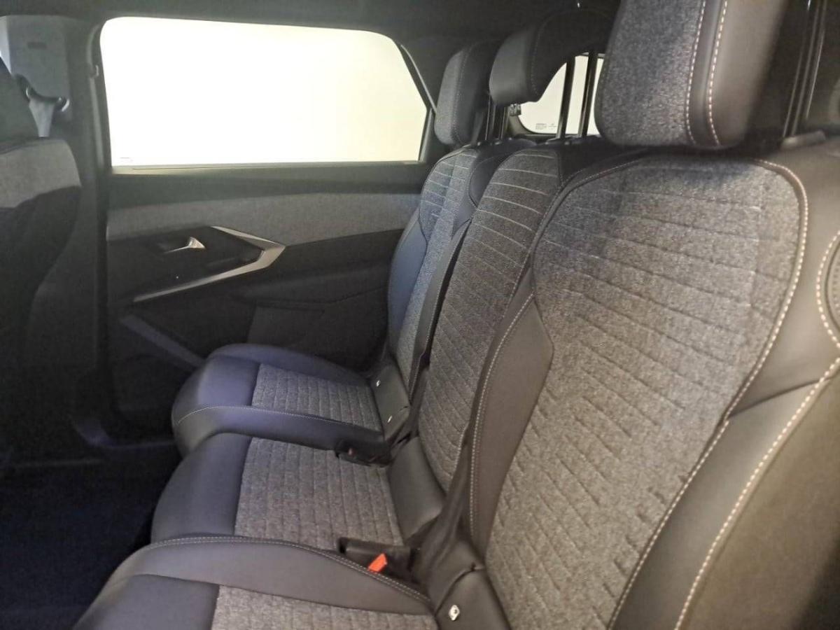 peugeot-5008-2025-gasolina-1199cc
