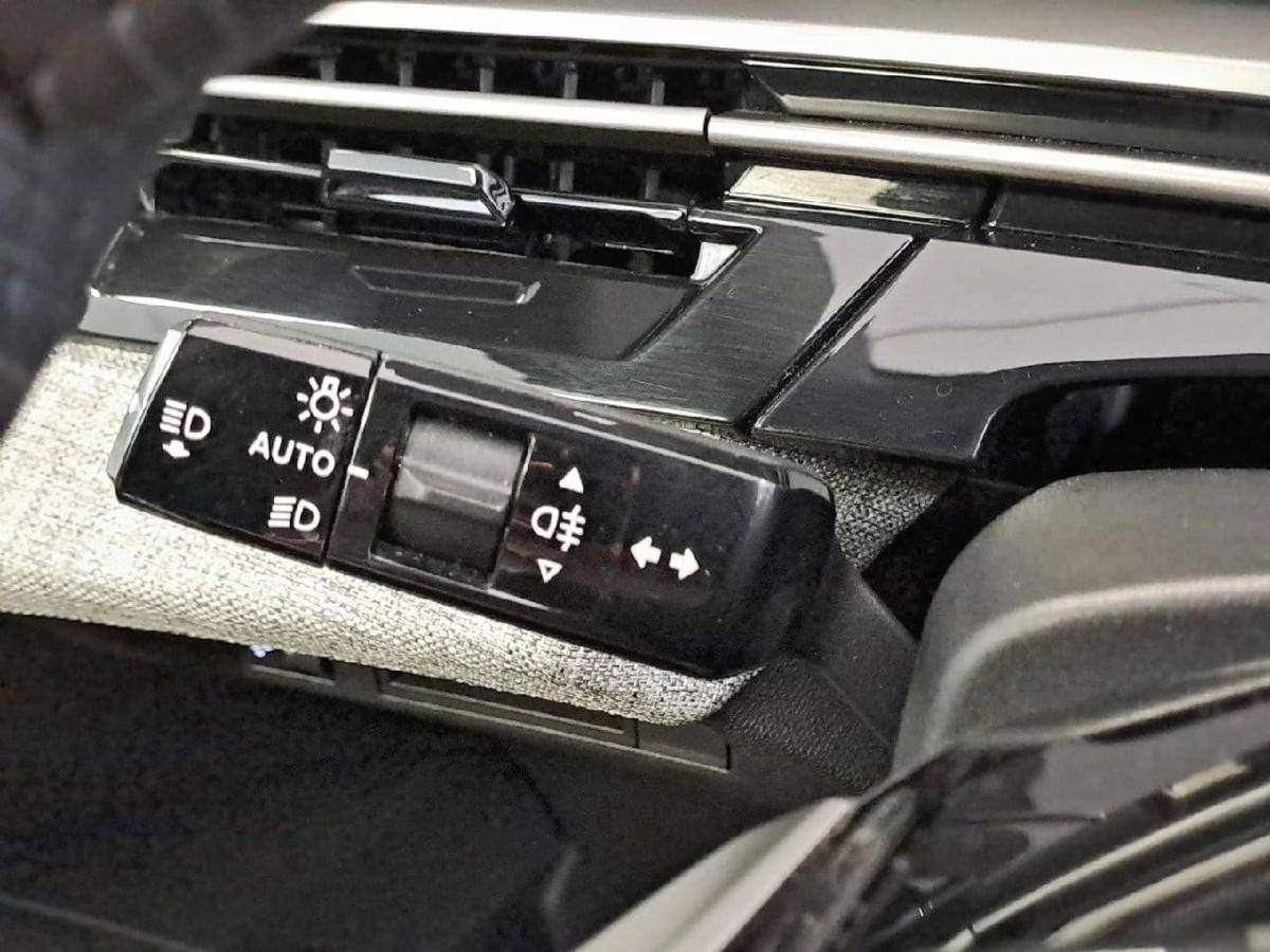 peugeot-5008-2025-gasolina-1199cc