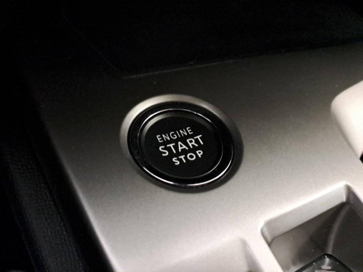 peugeot-308-2025-gasolina-1199cc