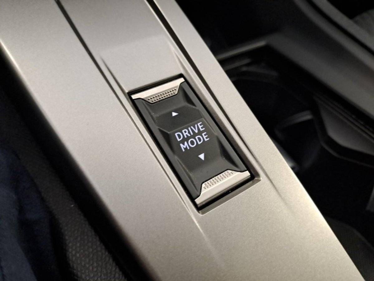 peugeot-308-2025-gasolina-1199cc