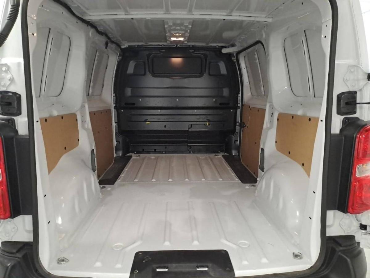 citroen-jumpy-2025-diesel-1499cc