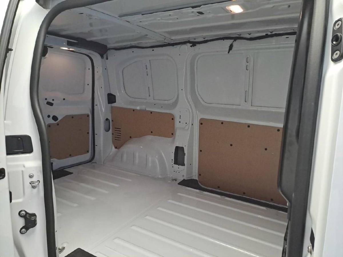 citroen-jumpy-2025-diesel-1499cc