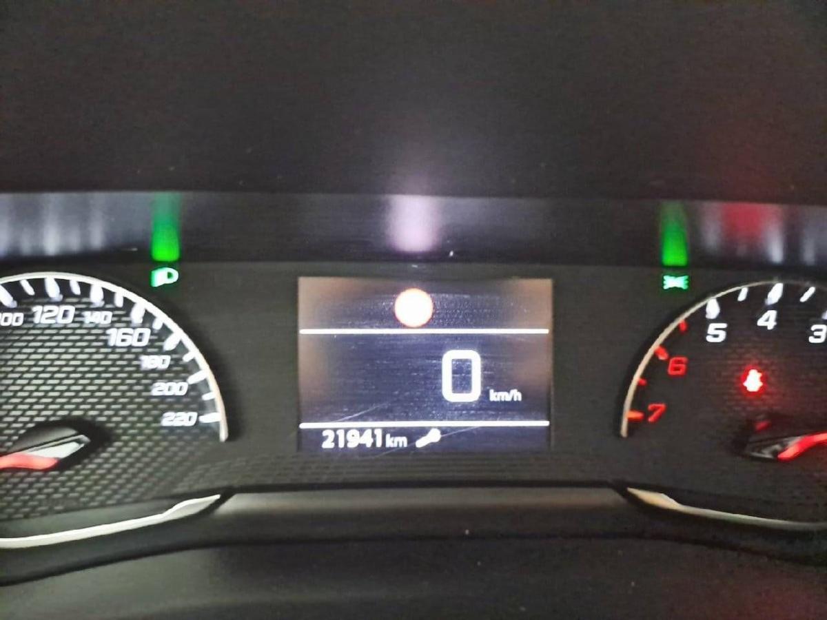 peugeot-208-2022-gasolina-1199cc