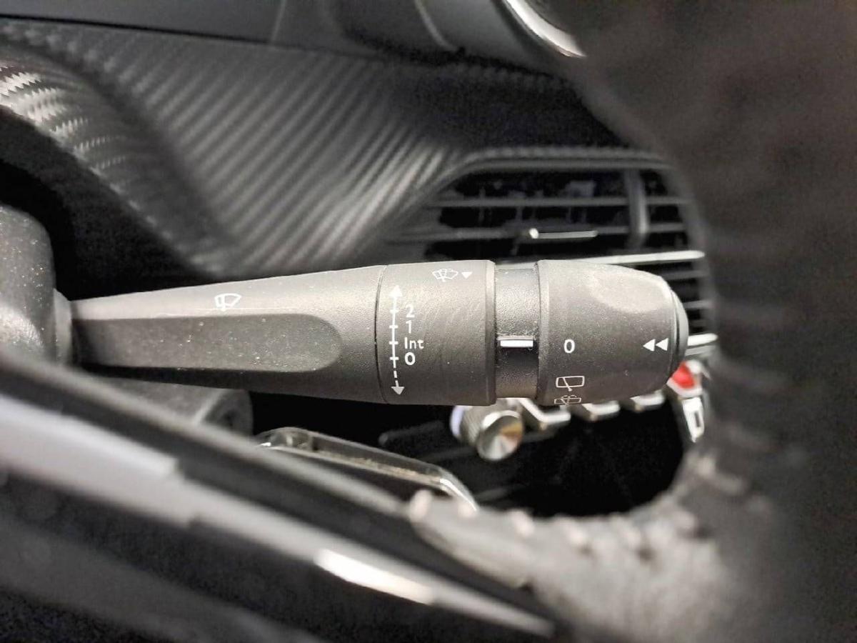 peugeot-208-2022-gasolina-1199cc