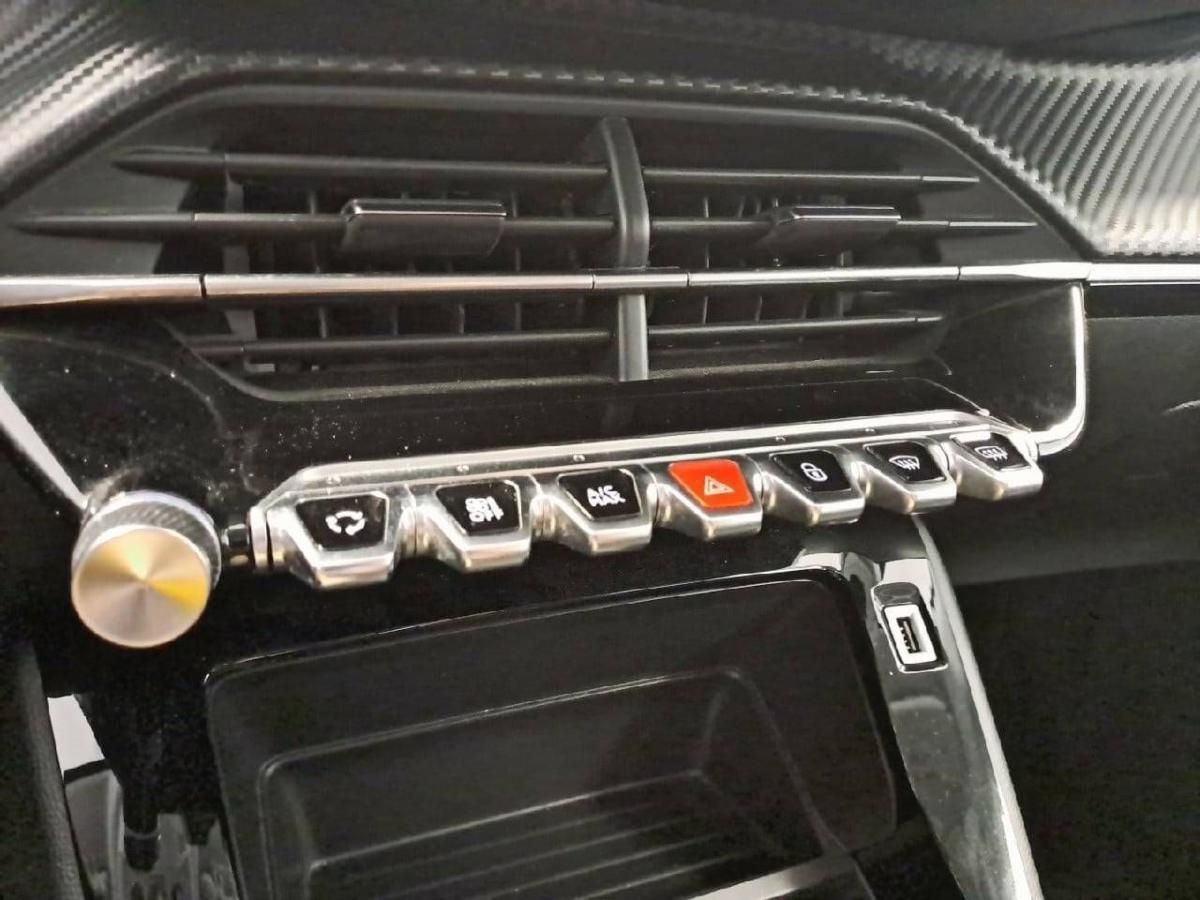 peugeot-208-2022-gasolina-1199cc
