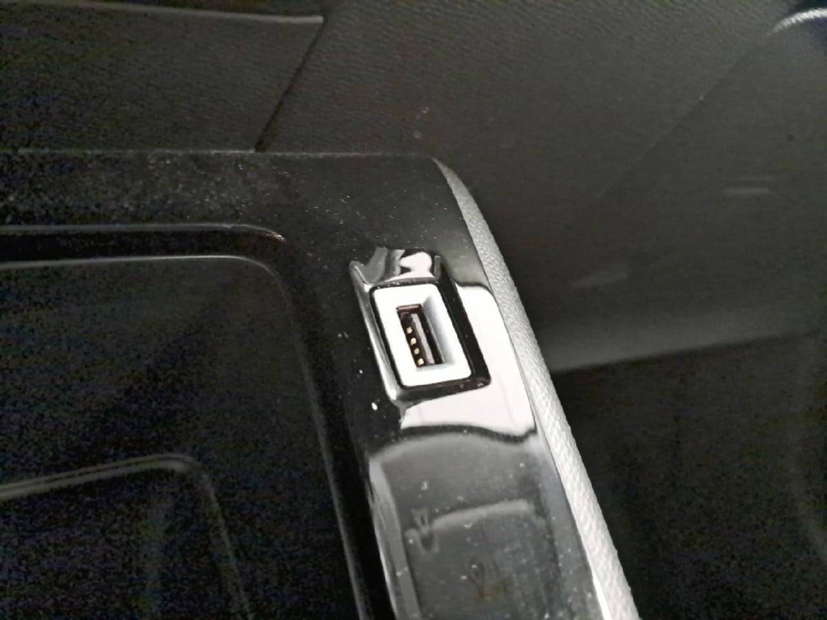 peugeot-208-2022-gasolina-1199cc