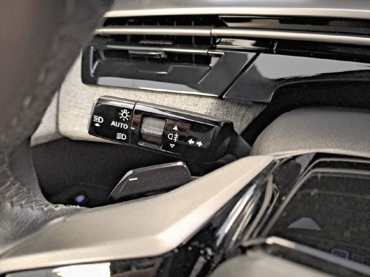 peugeot-5008-2024-gasolina-1199cc