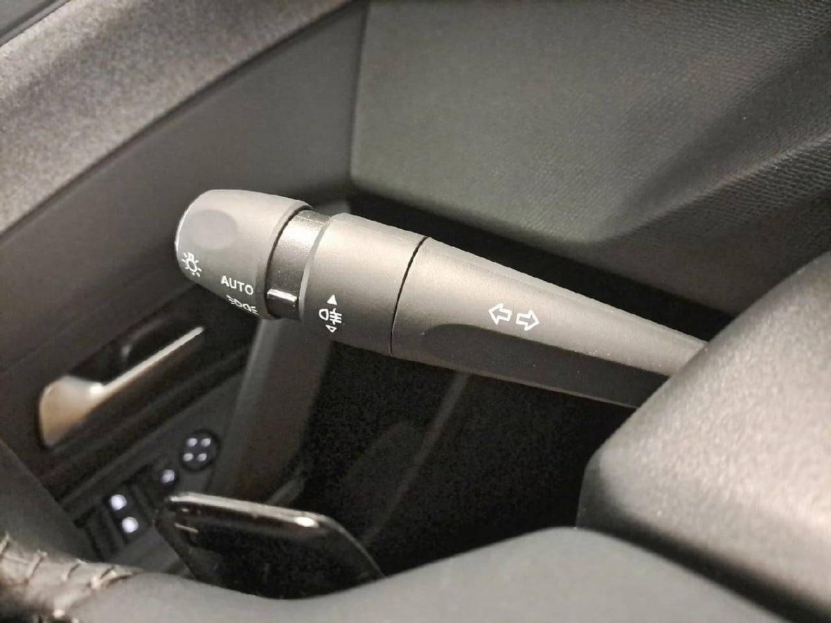 peugeot-408-2025-gasolina-1199cc