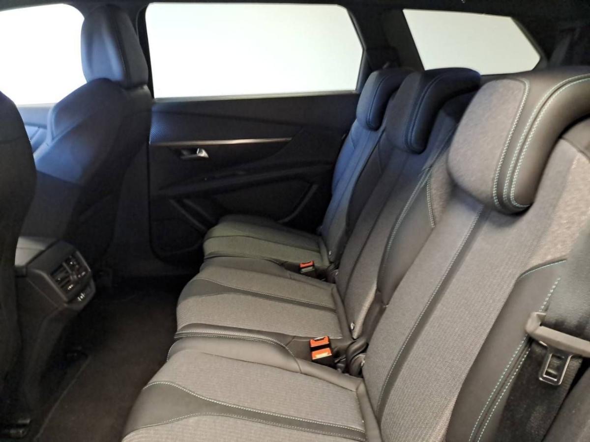 peugeot-5008-2023-diesel-1499cc