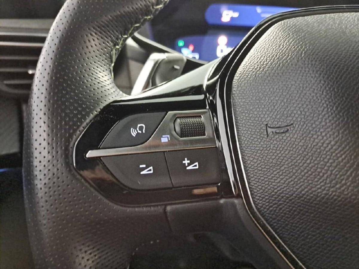 peugeot-2008-2024-gasolina-1199cc