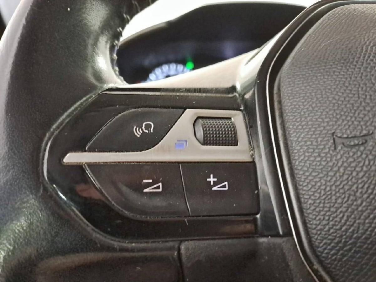 peugeot-208-2019-gasolina-1199cc