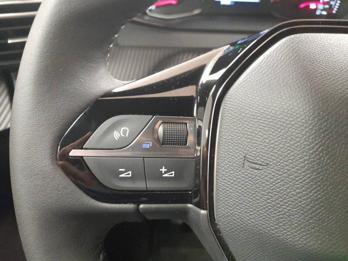 peugeot-2008-2023-gasolina-1199cc
