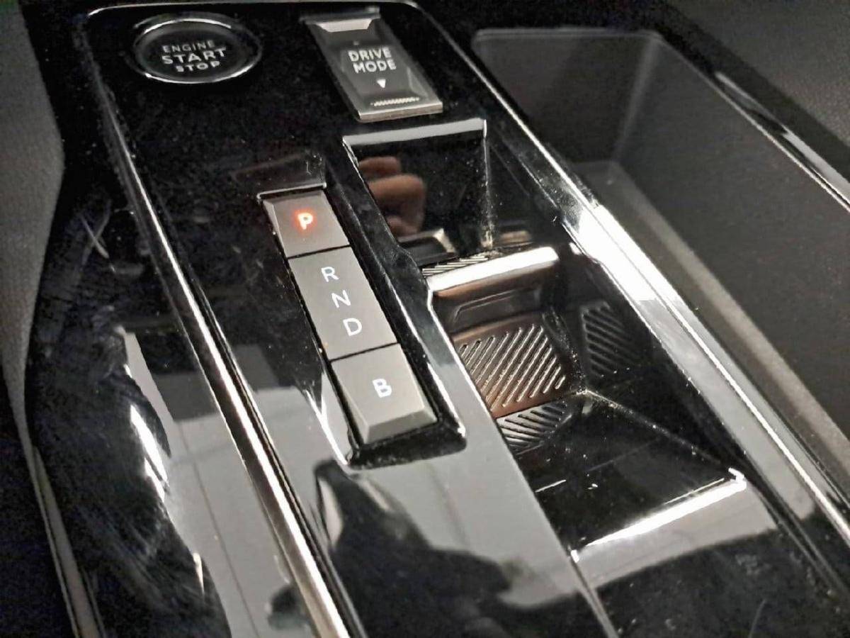 peugeot-3008-2023-hibrido-1598cc