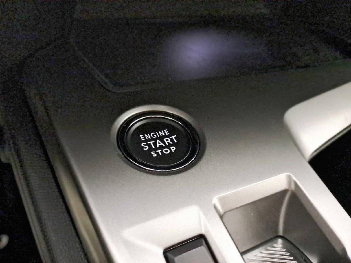 peugeot-308-2025-gasolina-1199cc