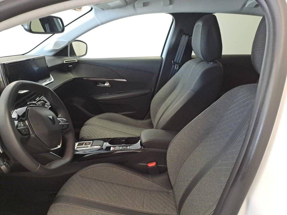 peugeot-208-2025-gasolina-1199cc