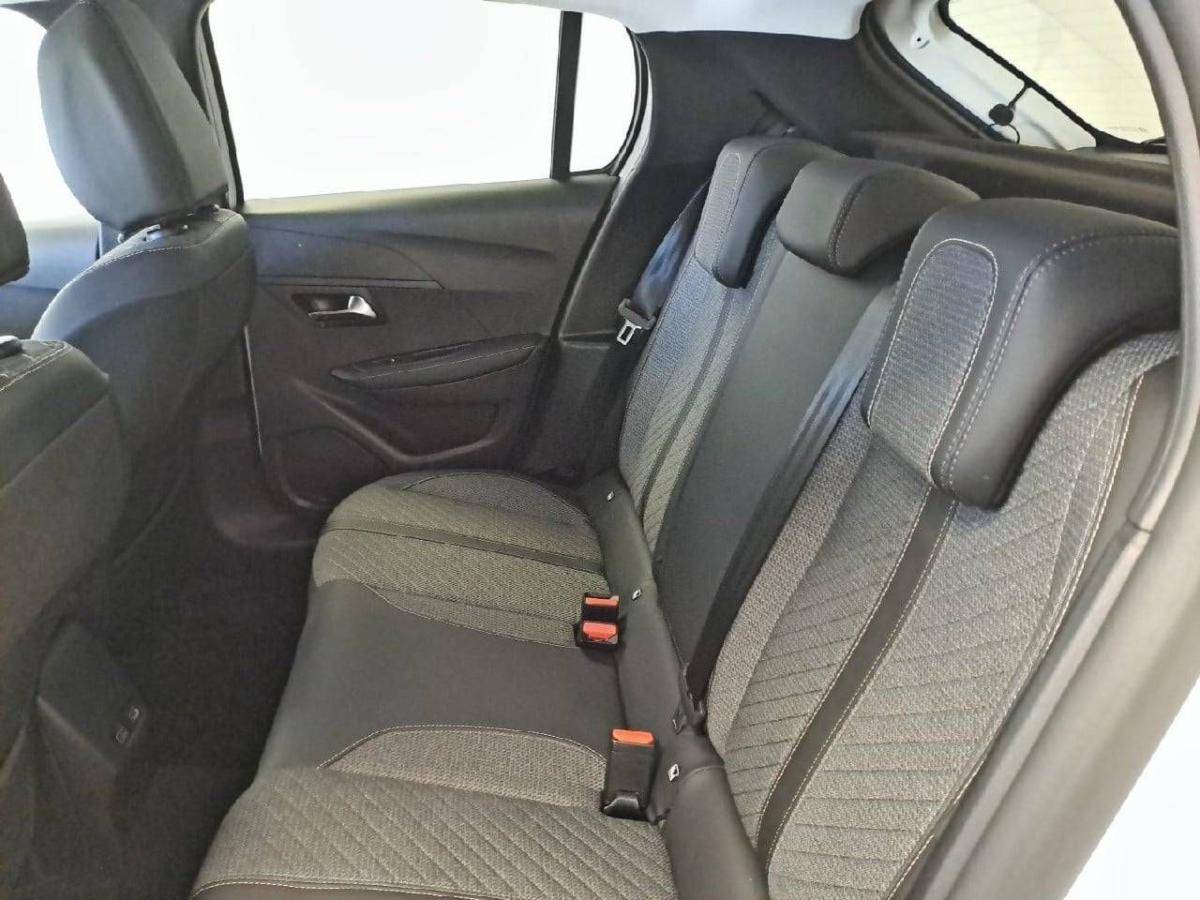 peugeot-208-2025-gasolina-1199cc