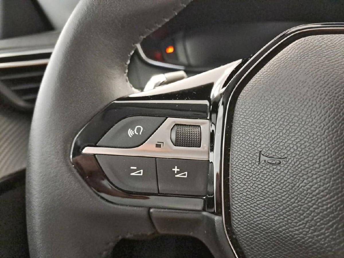 peugeot-208-2025-gasolina-1199cc
