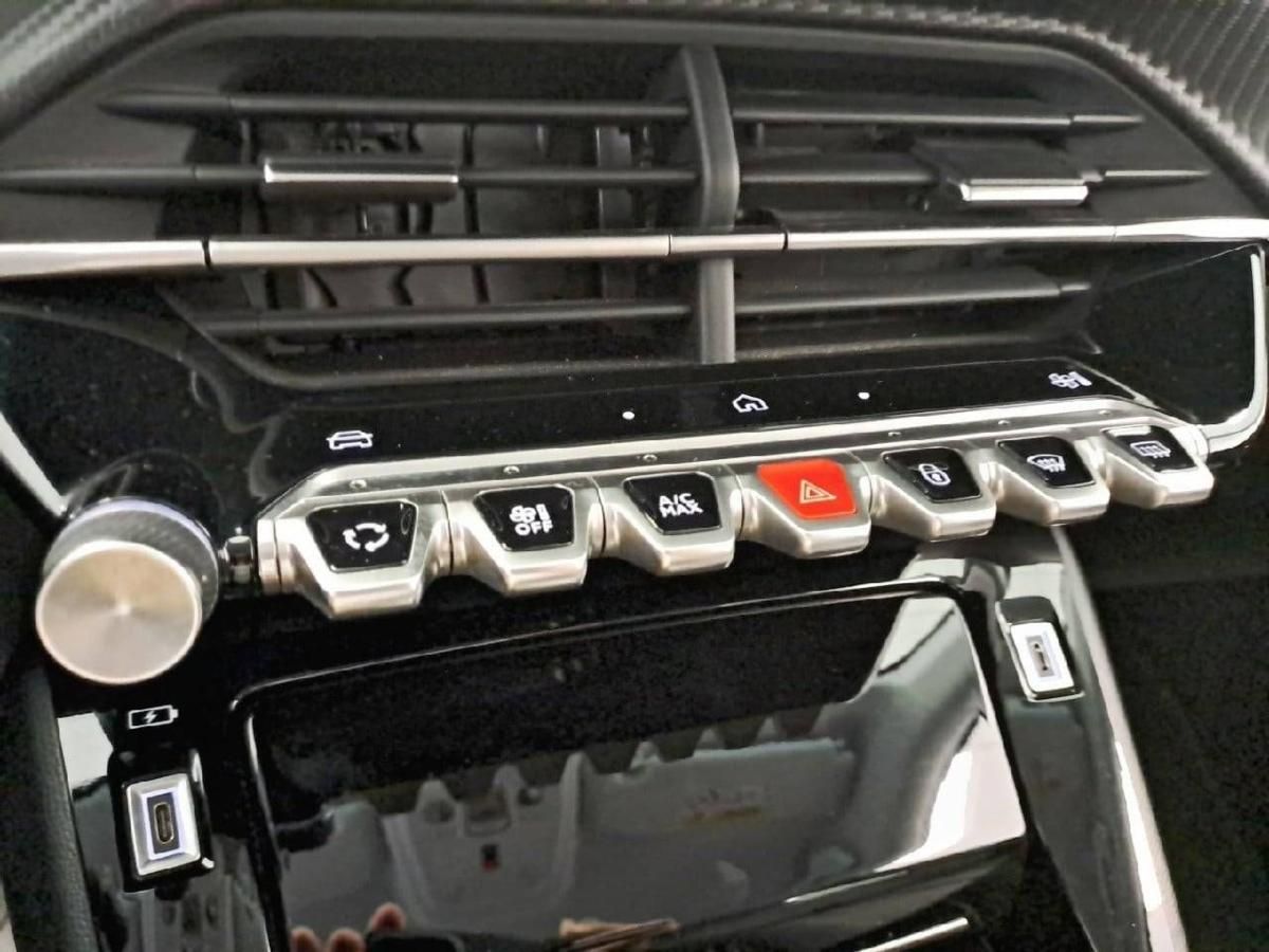 peugeot-208-2025-gasolina-1199cc