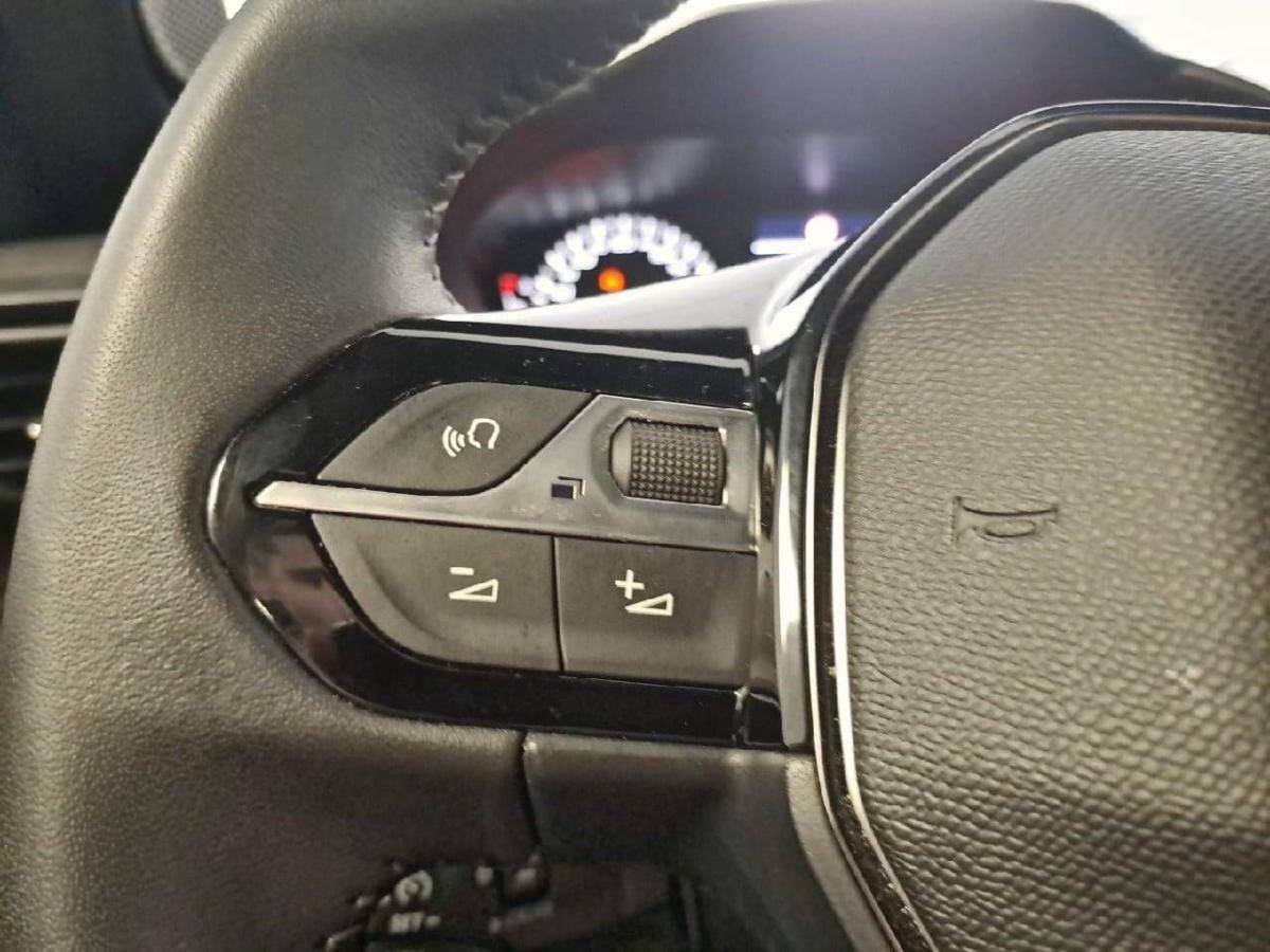 peugeot-2008-2025-gasolina-1199cc