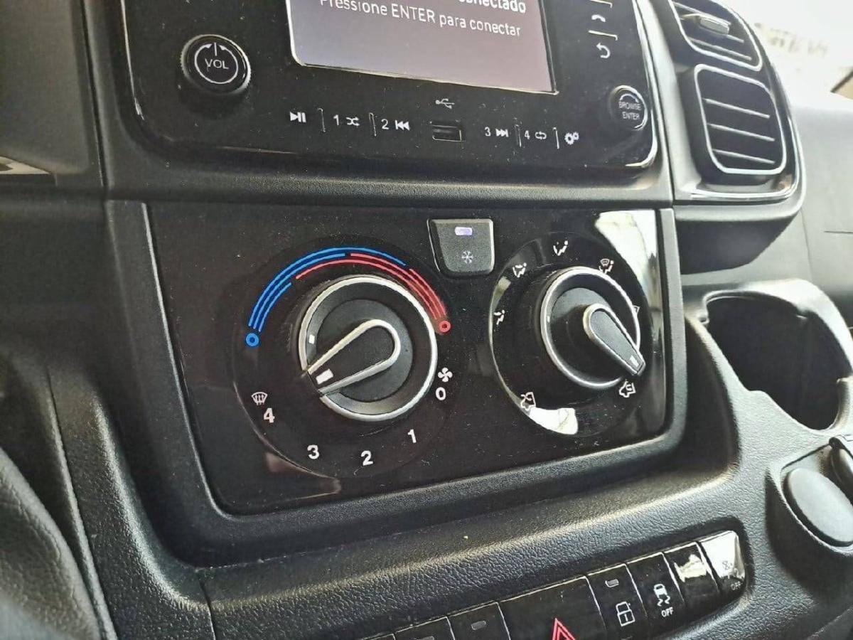 peugeot-boxer-2025-diesel-2184cc