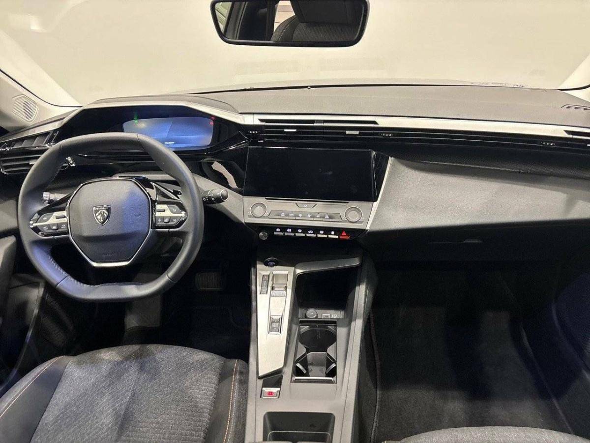 peugeot-308-2025-gasolina-1199cc
