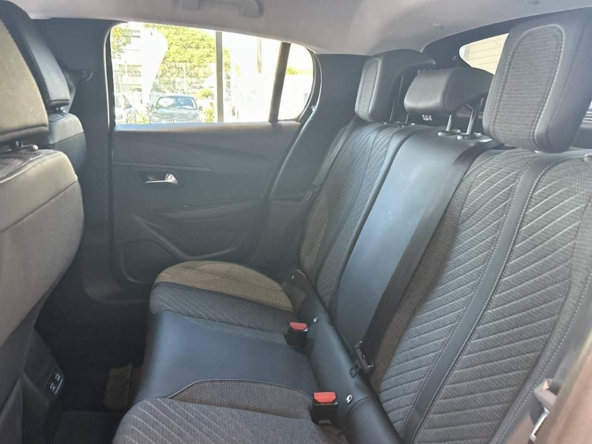 peugeot-208-2025-hibrido-a-gasolina-1199cc