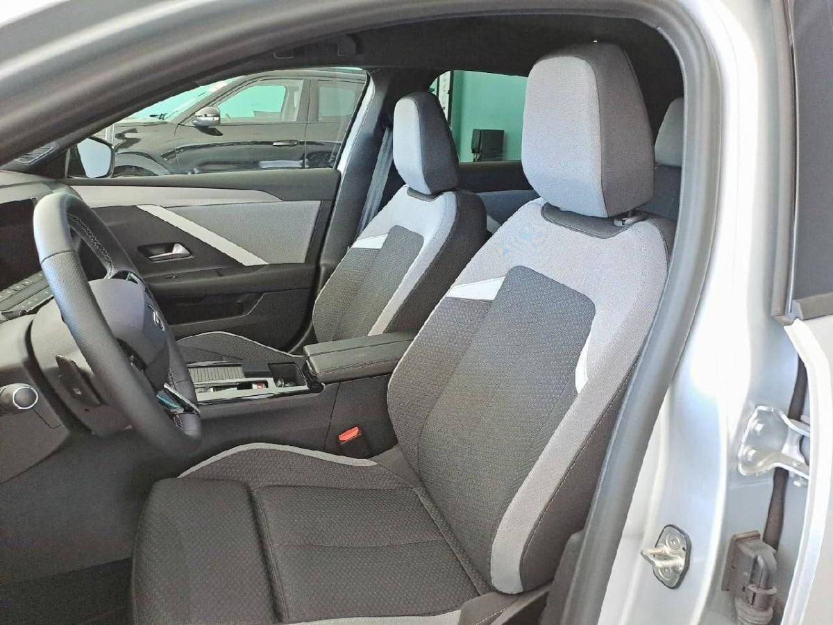 opel-astra-2025-gasolina-1199cc