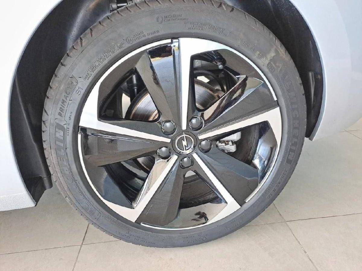 opel-astra-2025-gasolina-1199cc