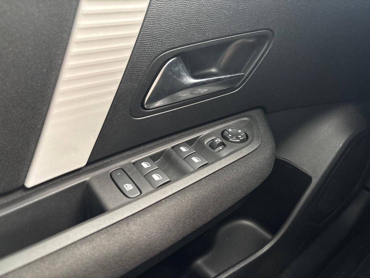 citroen-c4-2025-gasolina-1199cc