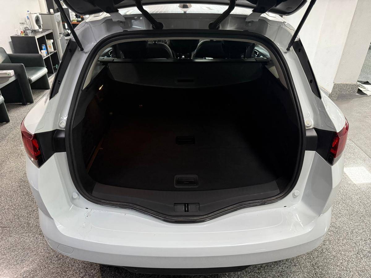 renault-megane-sport-tourer-2021-diesel-1461cc