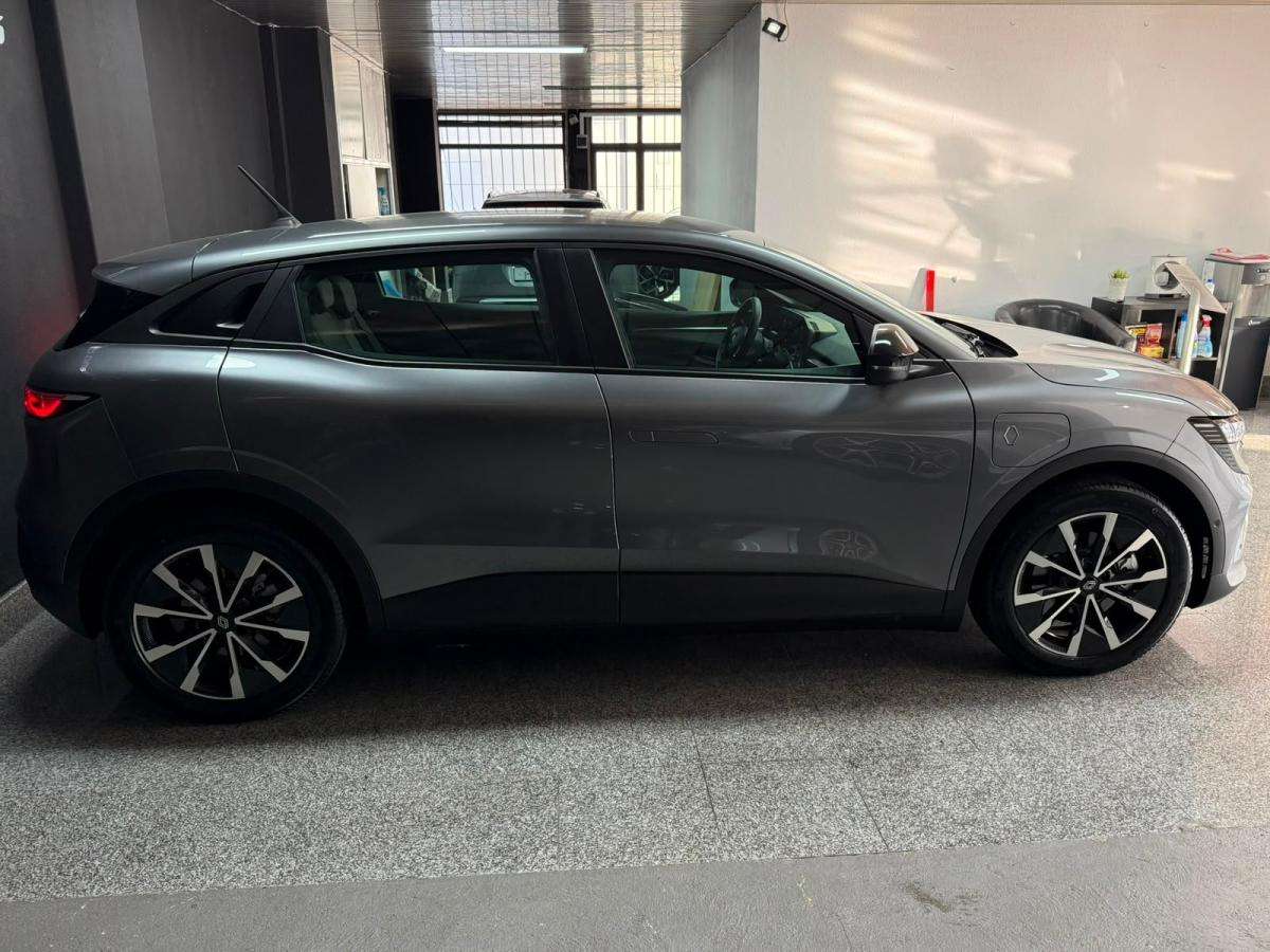 renault-megane-2025-eletrico-0cc