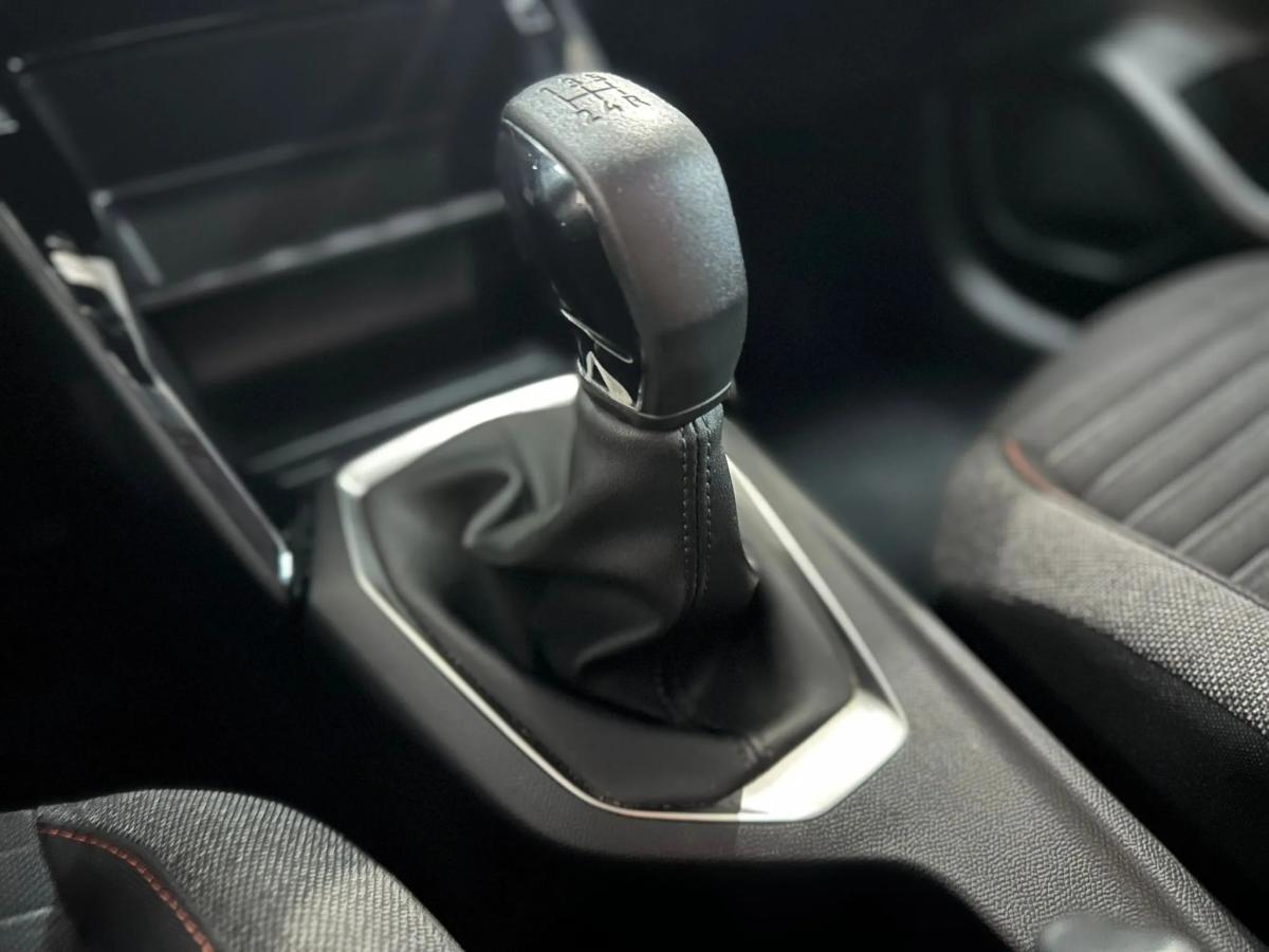 peugeot-208-2020-gasolina-1199cc