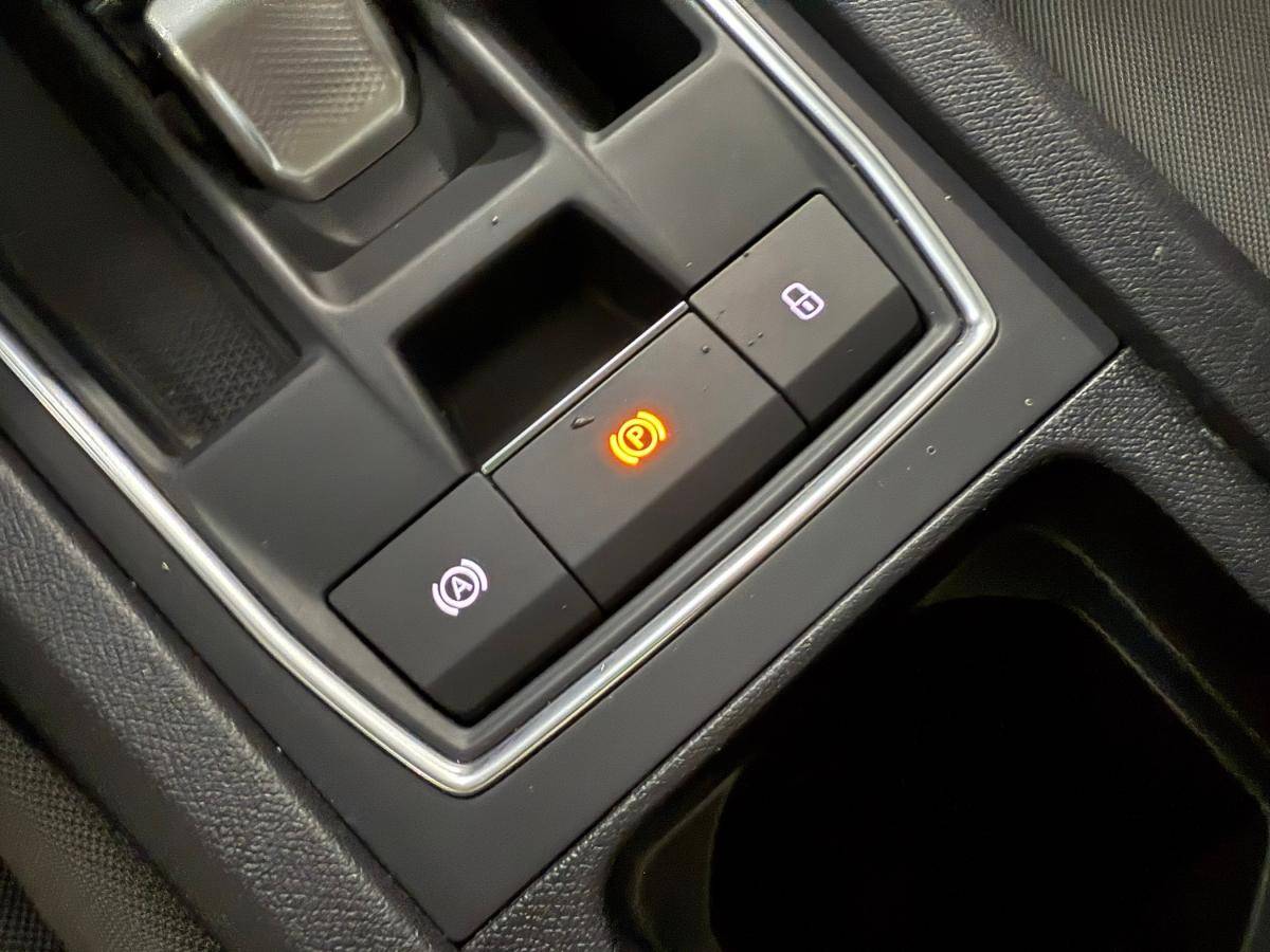 seat-leon-st-2022-gasolina-999cc