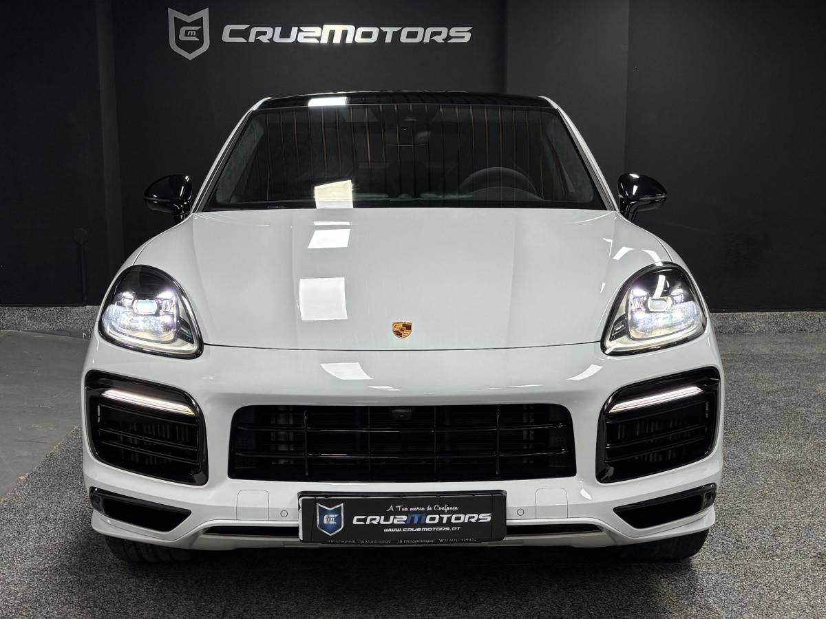 porsche-cayenne-2023-hibrido-a-gasolina-2995cc