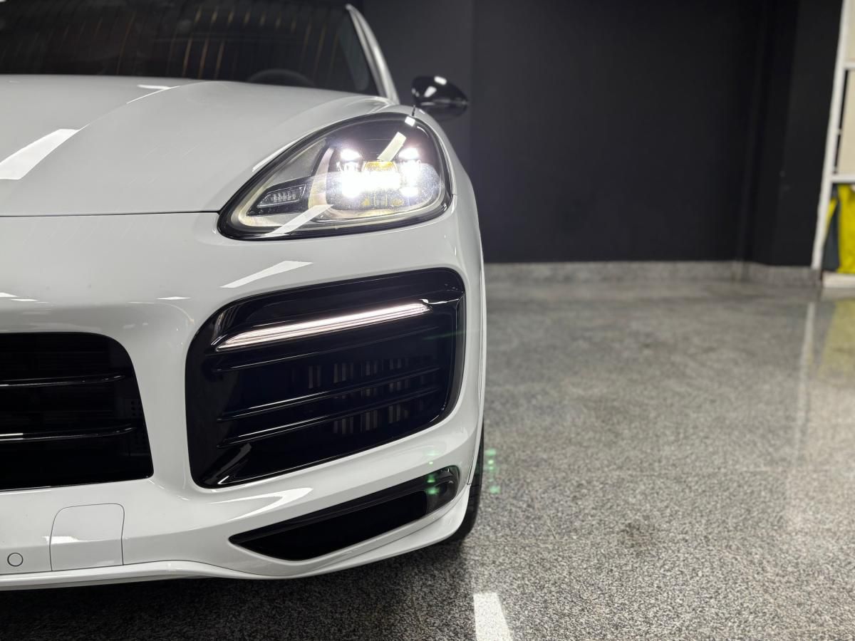 porsche-cayenne-2023-hibrido-a-gasolina-2995cc