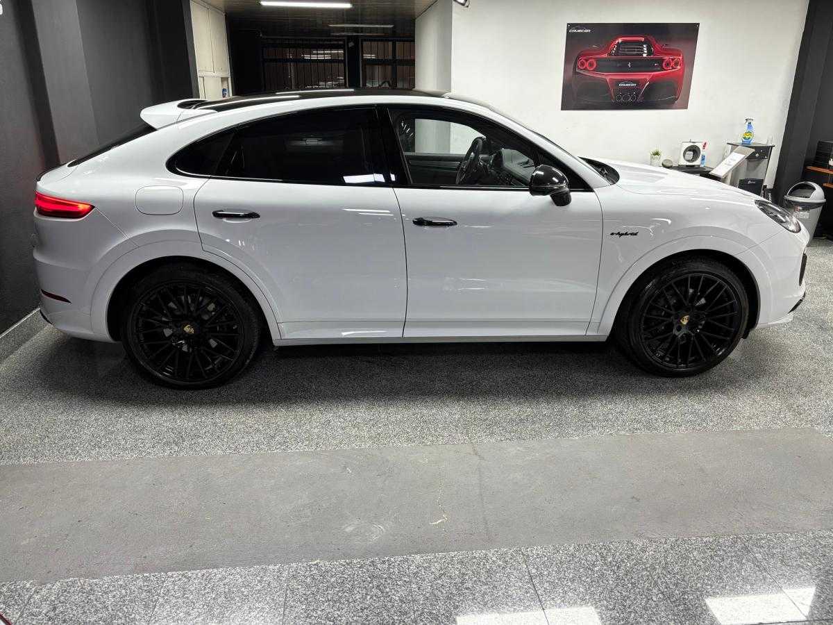 porsche-cayenne-2023-hibrido-a-gasolina-2995cc