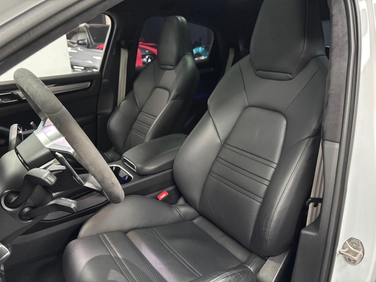 porsche-cayenne-2023-hibrido-a-gasolina-2995cc