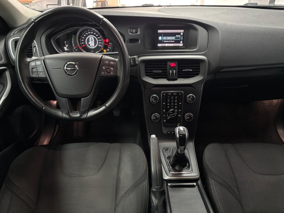 volvo-v40-2017-diesel-1969cc