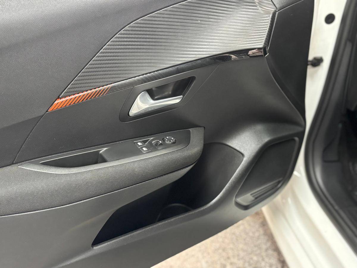 peugeot-208-2020-gasolina-1199cc