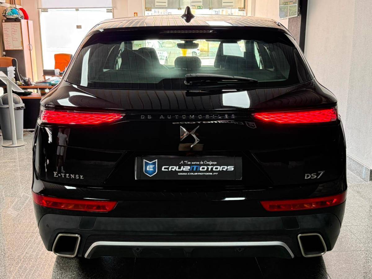 ds-ds-7-crossback-2023-hibrido-a-gasolina-1598cc