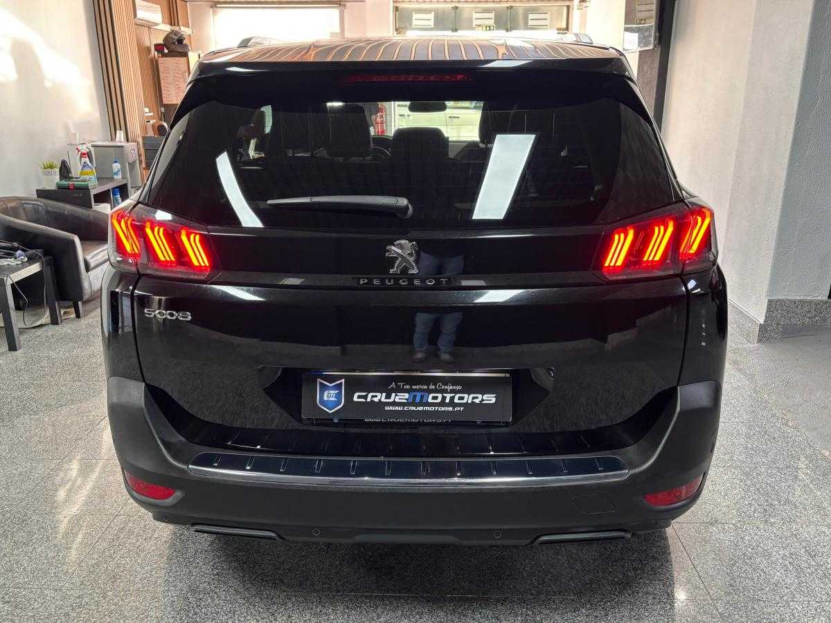 peugeot-5008-2022-diesel-1499cc