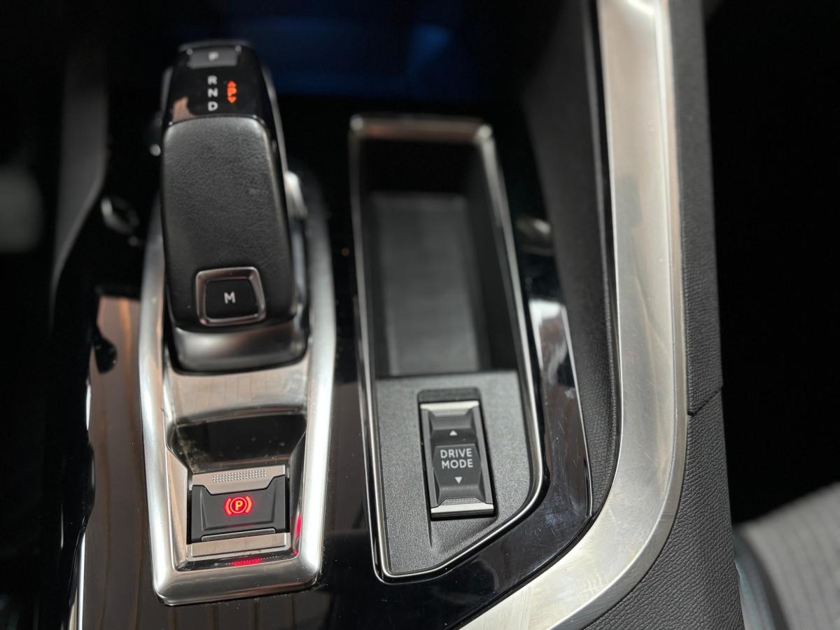 peugeot-5008-2022-diesel-1499cc