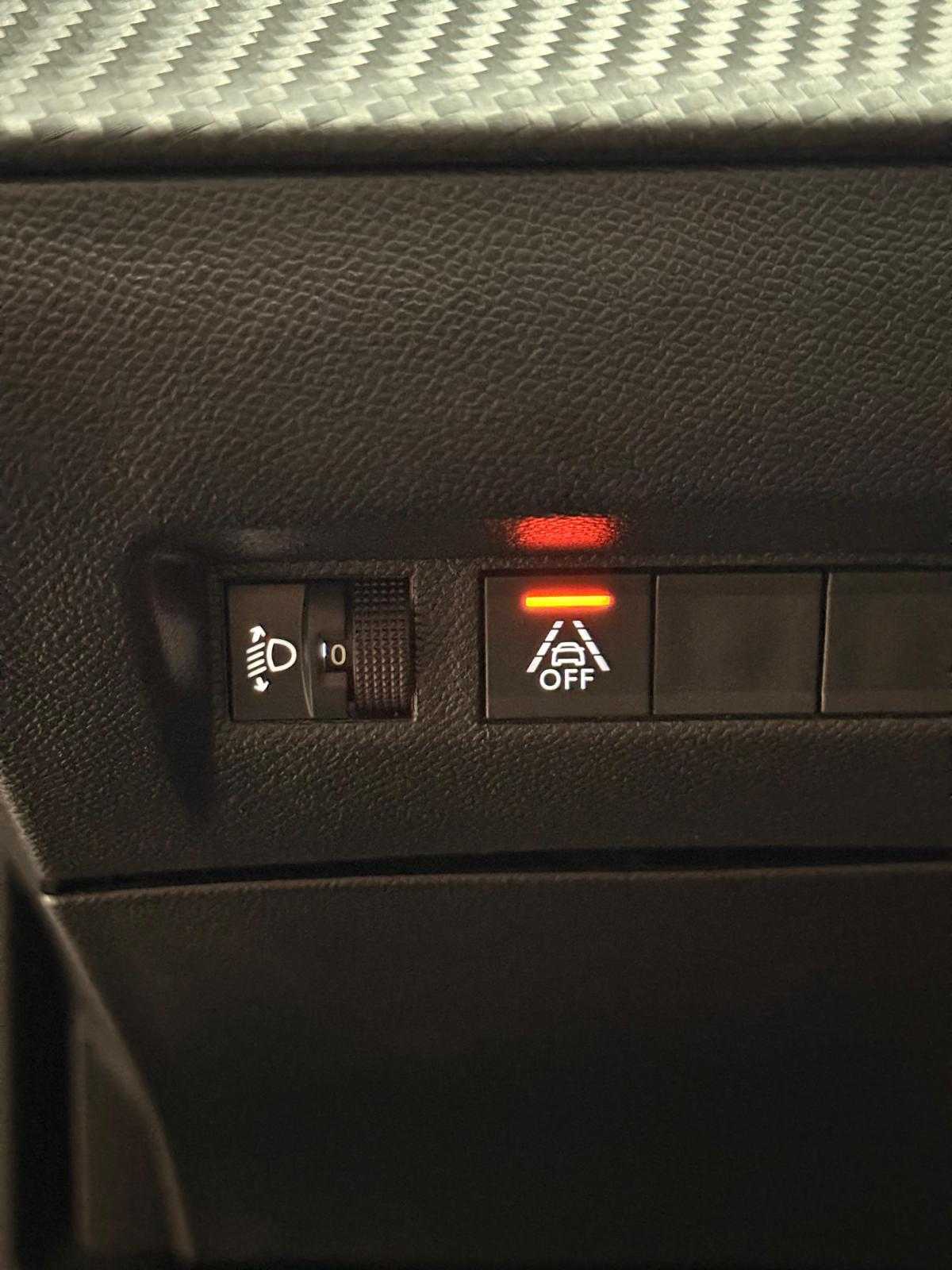 peugeot-2008-2022-gasolina-1199cc