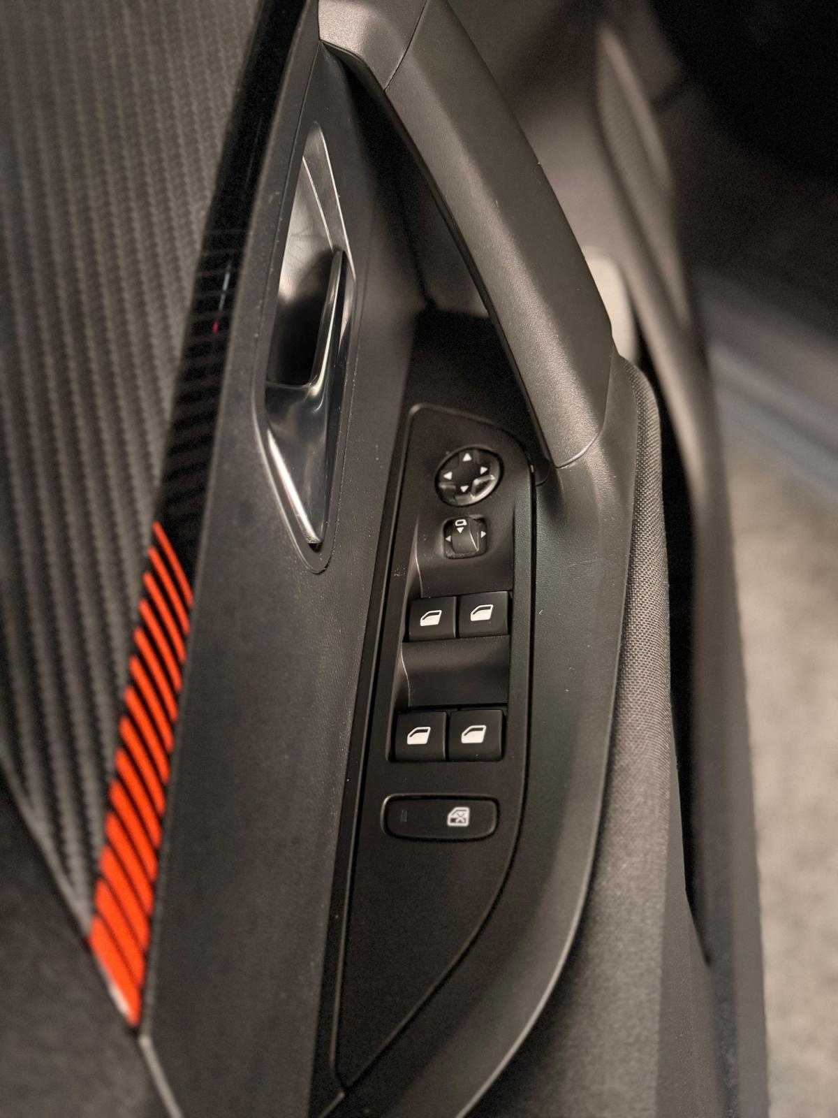 peugeot-2008-2022-gasolina-1199cc