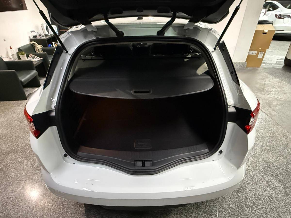 renault-megane-sport-tourer-2020-diesel-1461cc