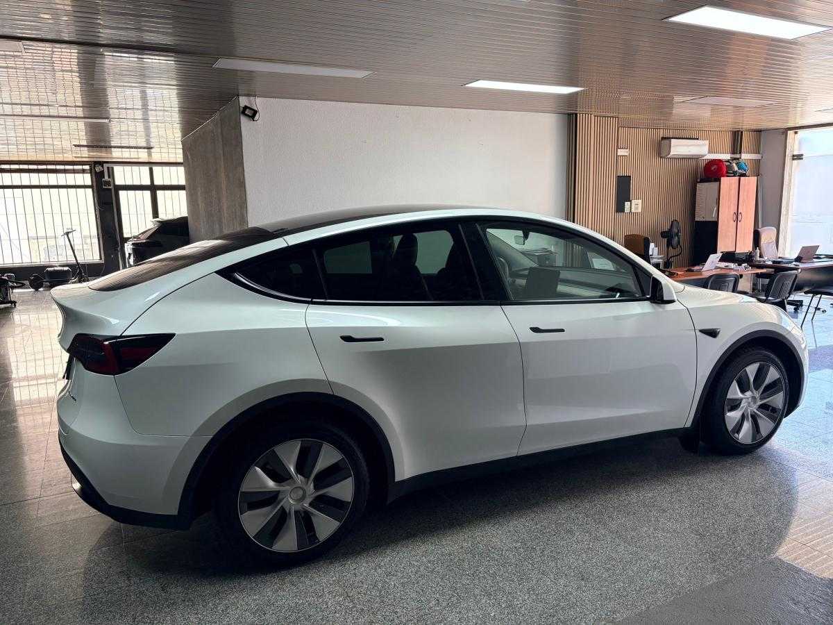 tesla-model-y-2023-eletrico-0cc