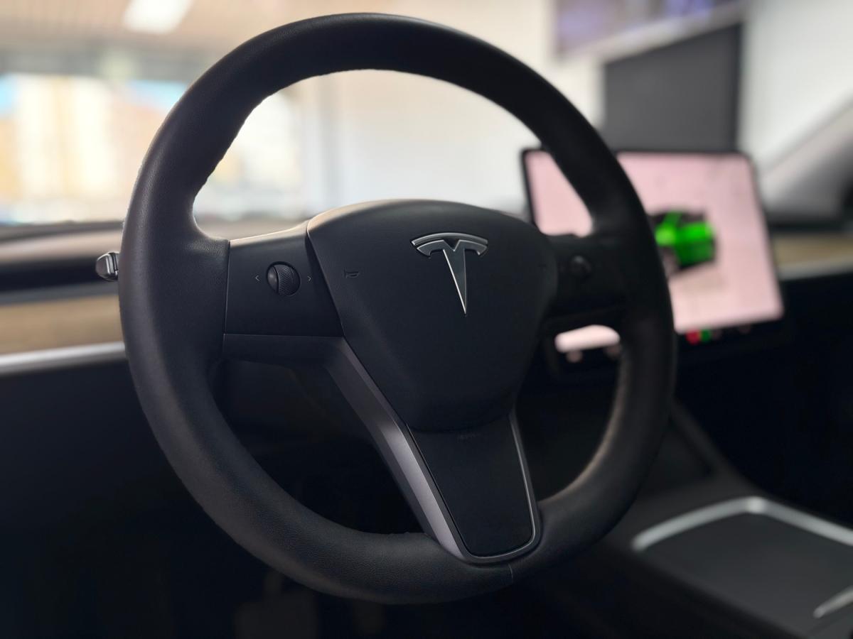 tesla-model-y-2023-eletrico-0cc