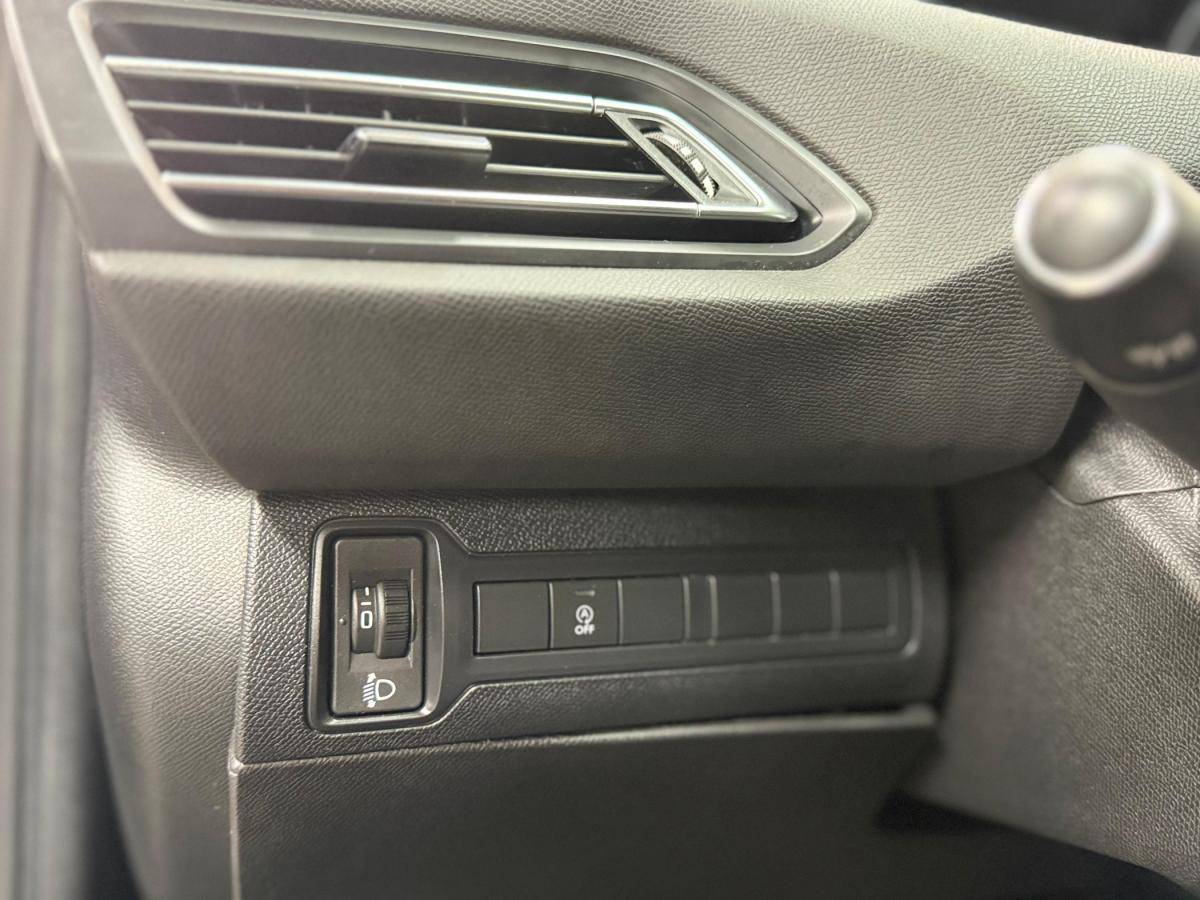 peugeot-308-sw-2020-diesel-1499cc