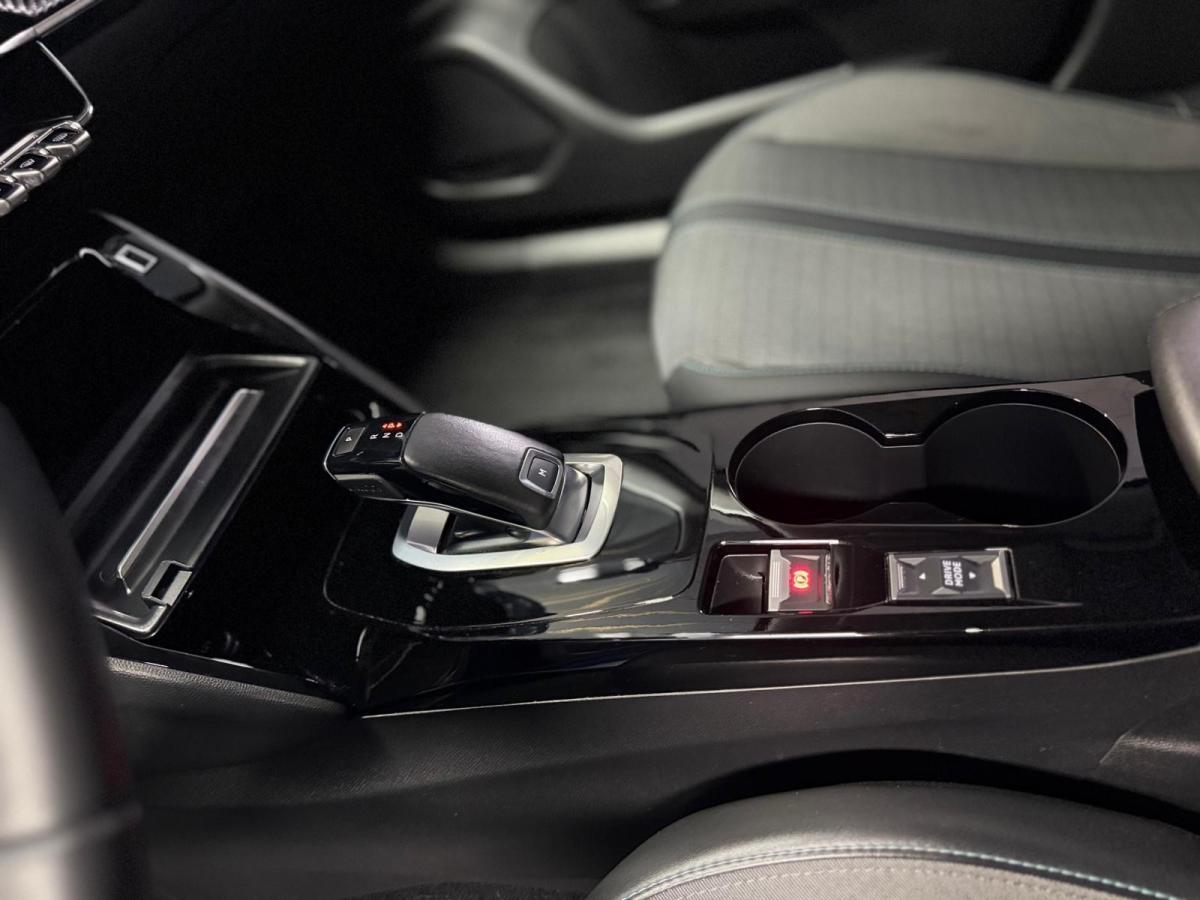 peugeot-2008-2022-gasolina-1199cc