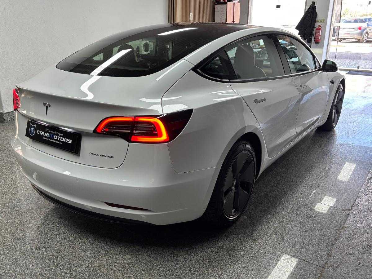 tesla-model-3-2022-eletrico-0cc
